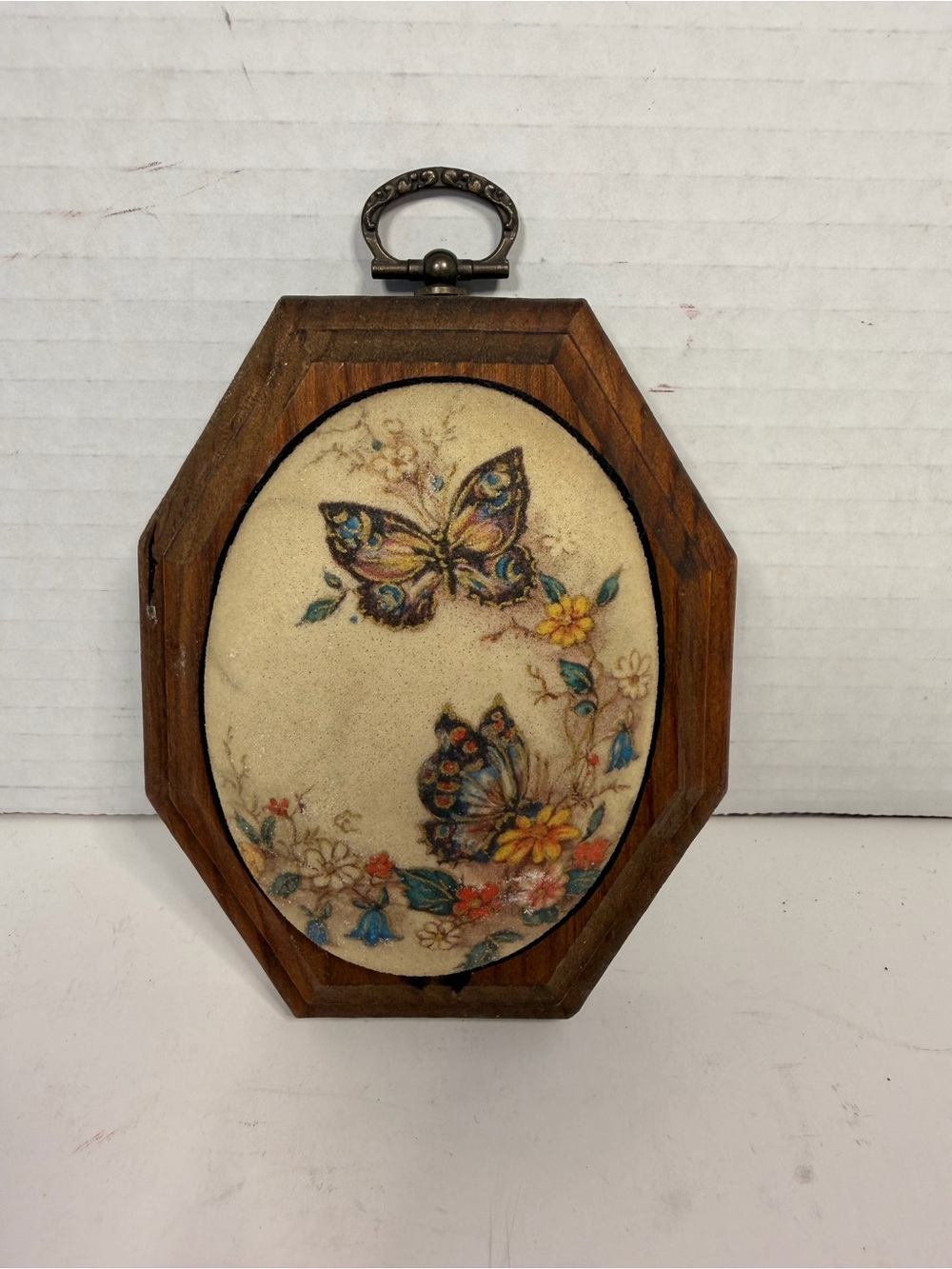 Vintage Octagon Wood
Framed Butterfly and Floral
Wall Hanging Art Decor